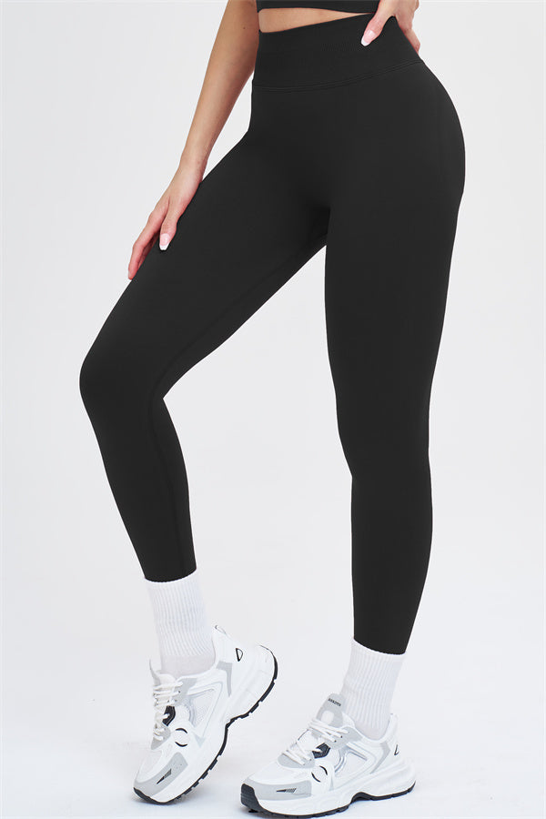 The Whim Sports Bra Leggings 2-Piece Set